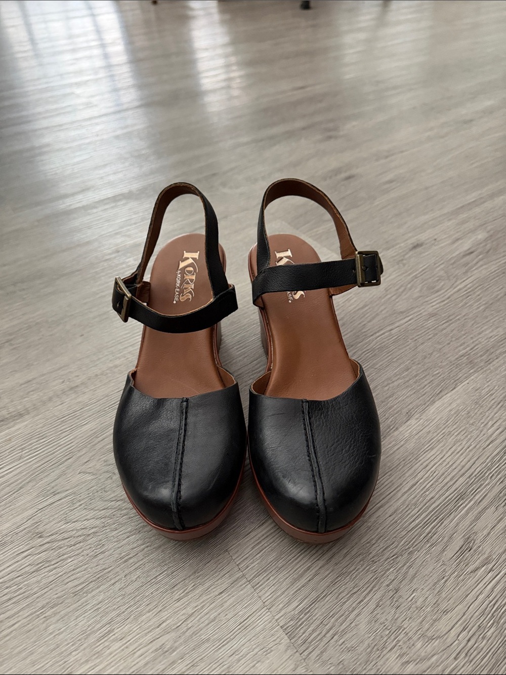 Korks by Korks Ease Black Leather Platform Slingback Heels Sz 8 EUC - Picture 2 of 9